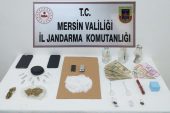 UYUŞTURUCU SATICILARI JANDARMAYA YAKALANDI”