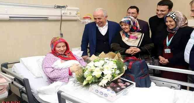 Hoş Geldin Bebek Projesi İle Akdeniz’de 4 Bin 500’ü Aşkın Aileye Ulaşıldı