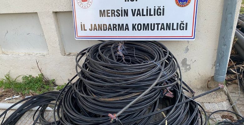 KABLO HIRSIZLARI KISKIVRAK YAKALANDI