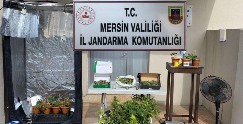 “EVDE UYUŞTURUCU İMAL VE SATIŞINA JANDARMA OPERASYONU”