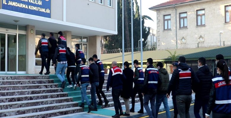 “JANDARMA TERÖR ÖRGÜTÜ SEMPATİZANLARINA GÖZ AÇTIRMIYOR”