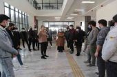 Mimarlık Fakültesi öğrencileri, derslerini Mezitli Belediyesinin hizmet binasında yaptı
