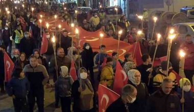 Erdemli’de fener alayı