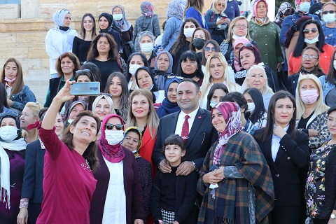 BAŞKAN YILMAZ, 8 MART DÜNYA KADINLAR GÜNÜ’NÜ KUTLADI