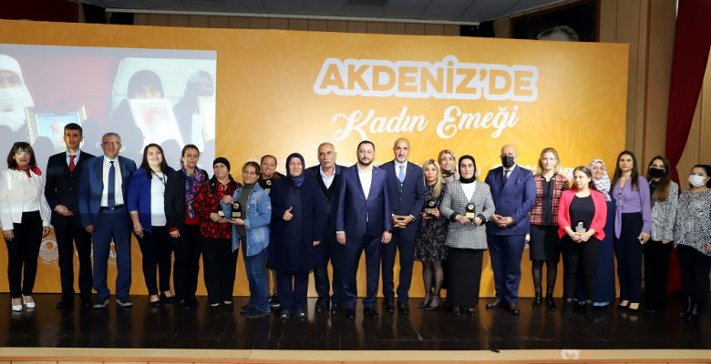 AKDENİZ BELEDİYESİ’NDEN ‘KADIN EMEĞİ’ SEMİNERİ
