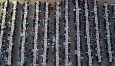 Erdemli’de 8 bin kişi dualarla orucunu açtı