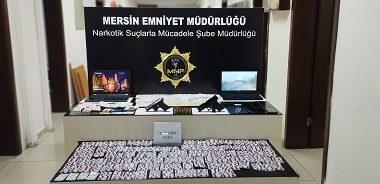 UYUŞTURUCU TİCARETİ YAPAN 11 KİŞİ YAKALANDI