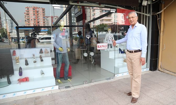 Başkan Tarhan, Esnaf Gezmek İstedi, Kapalı Kepenklerle Karşılaştı