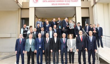 Ticaret Bakanı Dr. Mehmet Muş Mersin’de Temaslarda Bulundu