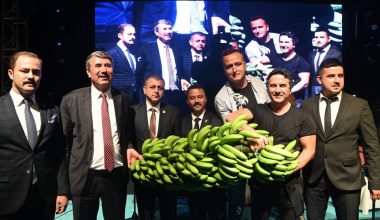 Dr. Devlet Bahçeli Sahil Parkı Düzenlenen Törenle Hizmete Açıldı.