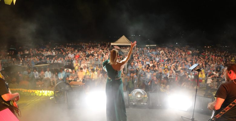 Soli Güneş Festivali Funda Arar Konseri İle Başladı