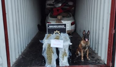 Mersin’de Yüklü Miktarda Uyuşturucu Ve Çok Sayıda Silah Ele Geçirildi