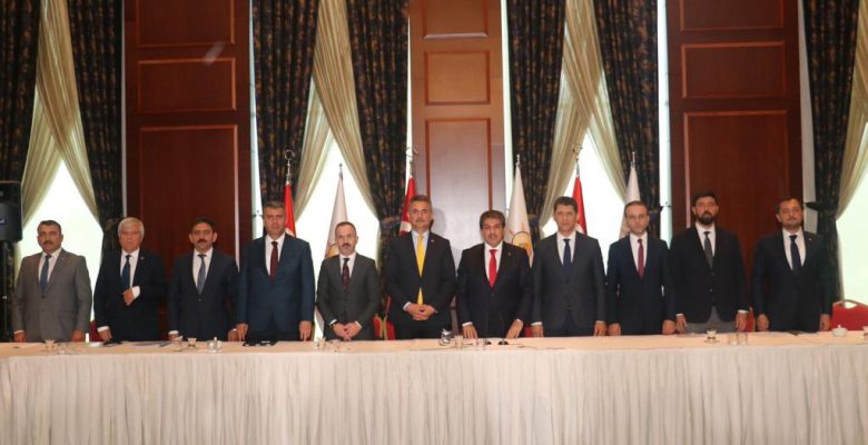 11 Büyükşehir Belediyesi AK  Parti Grup Başkanvekillerinden, “Engelleniyoruz” açıklaması