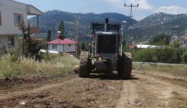 TOROSLAR’DA YOL ÇALIŞMALARI SÜRÜYOR