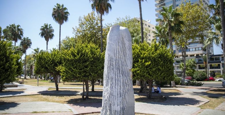 Müfide İlhan heykeline ikinci saldırı