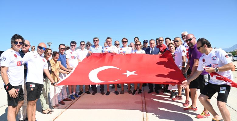 Bayrağımız Kulaçlarla Kıbrıs’a Etkinliği Düzenlenen Törenle Başlatıldı