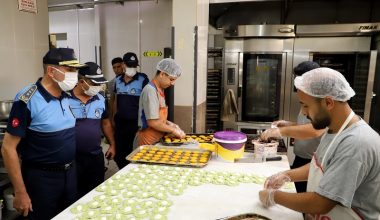 Akdeniz Zabıtası Patiserileri Denetledi