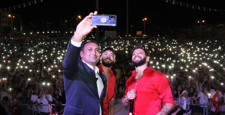 TOROSLAR’DA 30 AĞUSTOS ZAFER KONSERİNE, BİNLERCE KİŞİ AKIN ETTİ