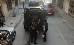 MERSİN’DE TERÖR ÖRGÜTÜNE ŞAFAK OPERASYONU: 8 GÖZALTI MERSİN’DE TERÖR ÖRGÜTÜNE ŞAFAK OPERASYONU: 8 GÖZALTI