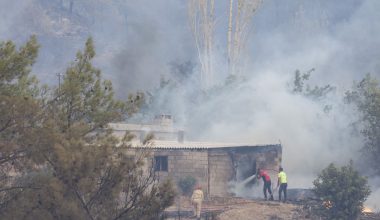 BÜYÜKŞEHİR EKİPLERİ GÜLNAR’DA GÖREV BAŞINDA