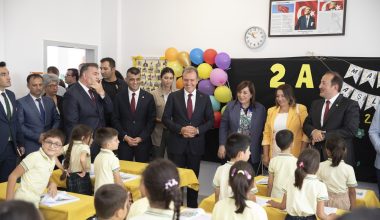 BAŞKAN SEÇER, ‘İLKÖĞRETİM HAFTASI KUTLAMA PROGRAMI’NA KATILDI