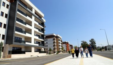 Çay Mahallesi’nde Yaşayan Aile, Yeni Dairelerini Çok Beğendi