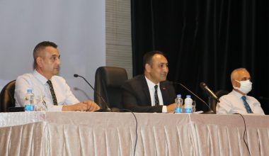 TOROSLAR BELEDİYESİNDEN, ÜNİVERSİTE ÖĞRENCİLERİNE EĞİTİM YARDIMI