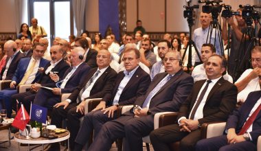 “Ekonomik İşbirliği Sohbetleri Oyun Kurucu Mersin” Paneli yapıldı