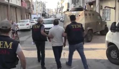 Büyükşehir Belediyesi çalışanı 10 kişi PKK/KCK operasyonunda gözaltına alındı