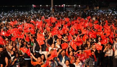 PATRON VE EDİS’LE UNUTULMAZ BİR BAYRAM GECESİ YAŞANDI