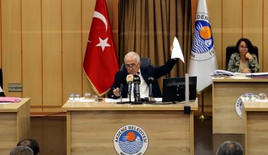 Başkan Gültak, okul inşası için yapılan arsa tahsisine dava açan Meclis üyelerine tepki gösterdi