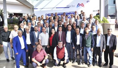 BAŞKAN SEÇER, BATIDAKİ İLÇELERİN MUHTARLARIYLA BİR ARAYA GELDİ