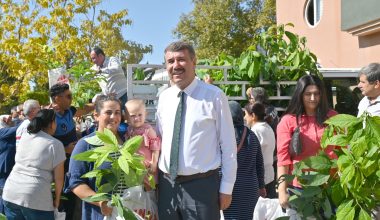 Anamur Belediyesi Geleneksel Fidan Dağıtım Programı Gerçekleştirildi