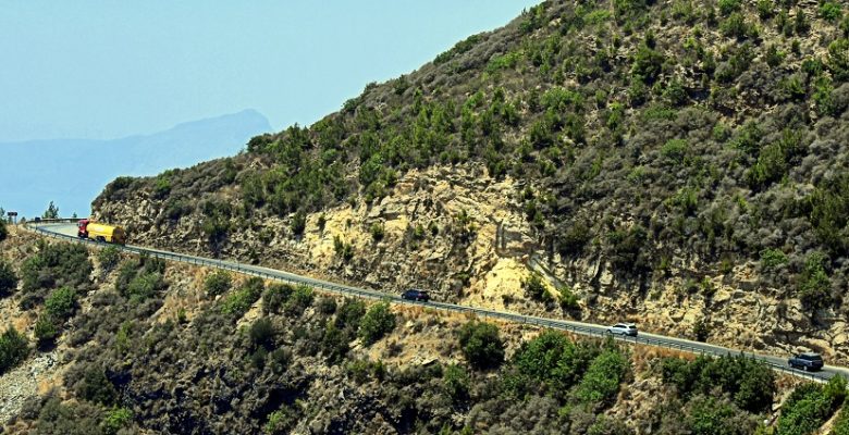 Akdeniz Sahil Yolunda, 28 tünelden 16’sı tamamlandı