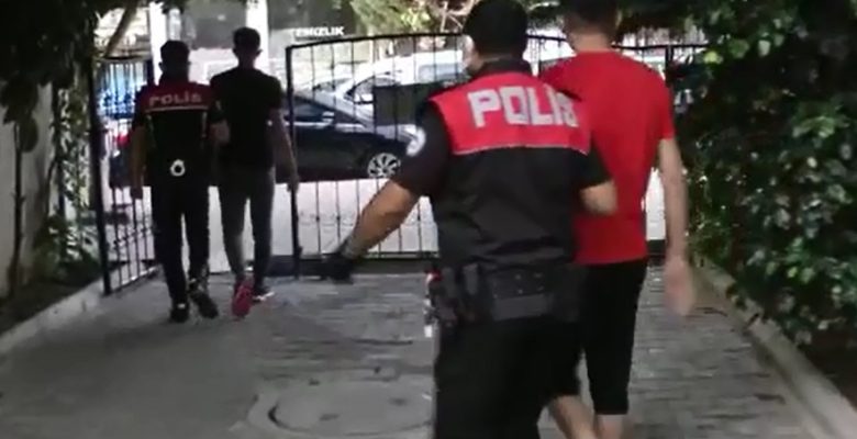 Almanları Dolandıran Çete Çökertildi