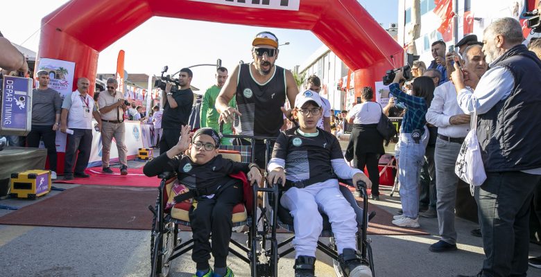 Uluslararası Tarsus Yarı Maratonunda toplam 11 bin 624 kişi koştu