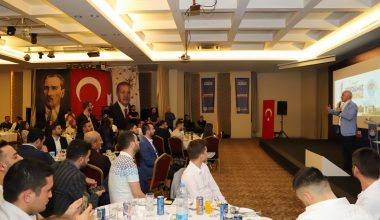 BAŞKAN GÜLTAK,HİZMET VE PROJELERİNİ GENÇLERE ANLATTI