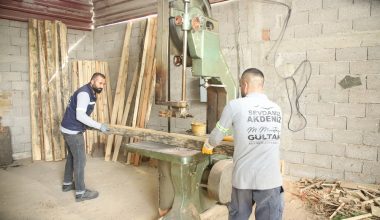 AKDENİZ’DE ÜRETEN BELEDİYECİLİK MODELİ KAZANDIRIYOR