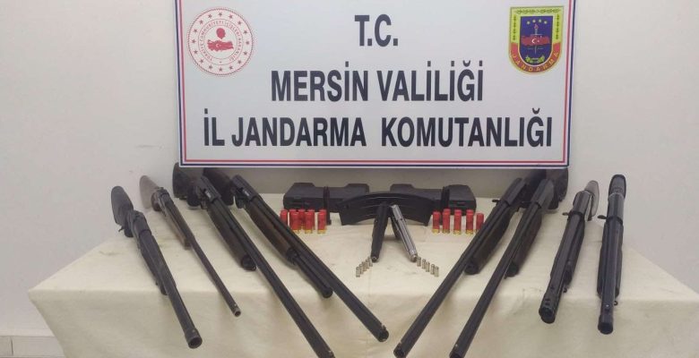 RUHSATSIZ SİLAH SATAN 2 KİŞİ YAKALANDI