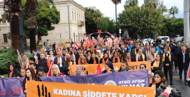 KADINA ŞİDDETLE MÜCADELEDE TEK YÜREK OLDULAR