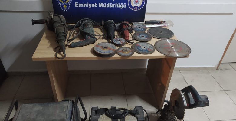 İş yerinden hırsızlık yapan şahıslar yakalandı