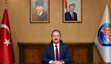 Vali Pehlivan,”Mustafa Kemal Atatürk’ü, milletçe saygı ve rahmetle anıyoruz.”