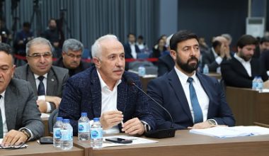 BAŞKAN GÜLTAK: “KENT KONSEYİNDE KONUŞMASI GEREKEN KİŞİLER KONUŞTURULMUYOR”