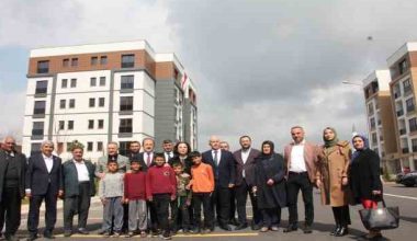 Akdeniz’de, Yeni Modern Ve Güvenli Konutlar Hak Sahiplerine Teslim Edildi