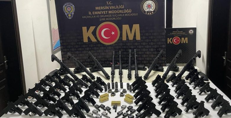 Mersin Polisinden Silah Tüccarlarına Operasyon