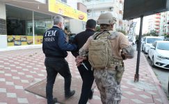 Mersin Polisinden DEAŞ’a Operasyon: 8 Gözaltı