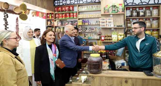 Başkan Gültak, vatandaşlarla bir araya geldi