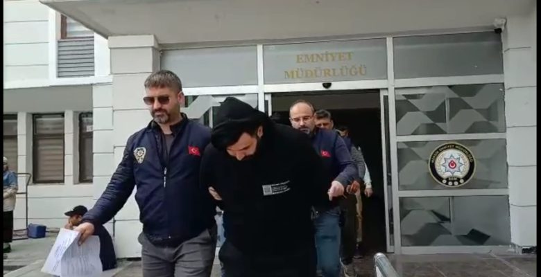 Dolandırıcılar Bankada Yakaladı