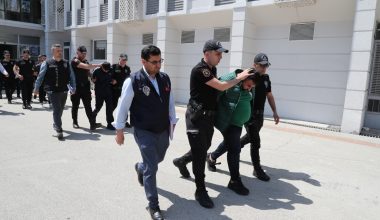 Sazan Sarmalı Yöntemiyle Dolandırıcılık Yapan Şahıslar Yakalandı