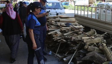 TOROSLAR ZABITASI, KALDIRIM İŞGALİNE GÖZ AÇTIRMIYOR